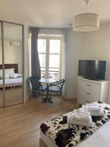 Lovely Parisien Apartment Ngoại thất bức ảnh